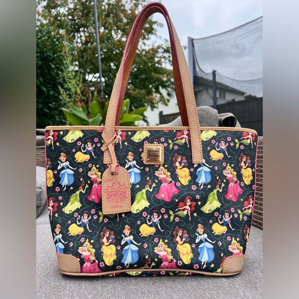 Rare Dooney & Bourke 2016 runDisney Princess Marathon Disney Tote Shopper